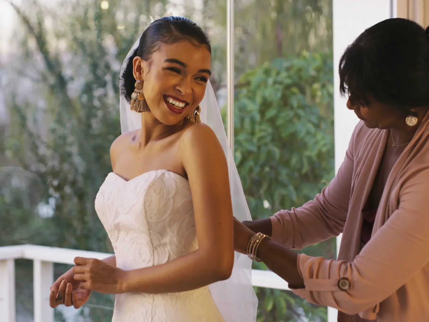 The Ultimate Bridal Veil Guide: Unveiling the Styles to Complement Your Wedding Gown Image