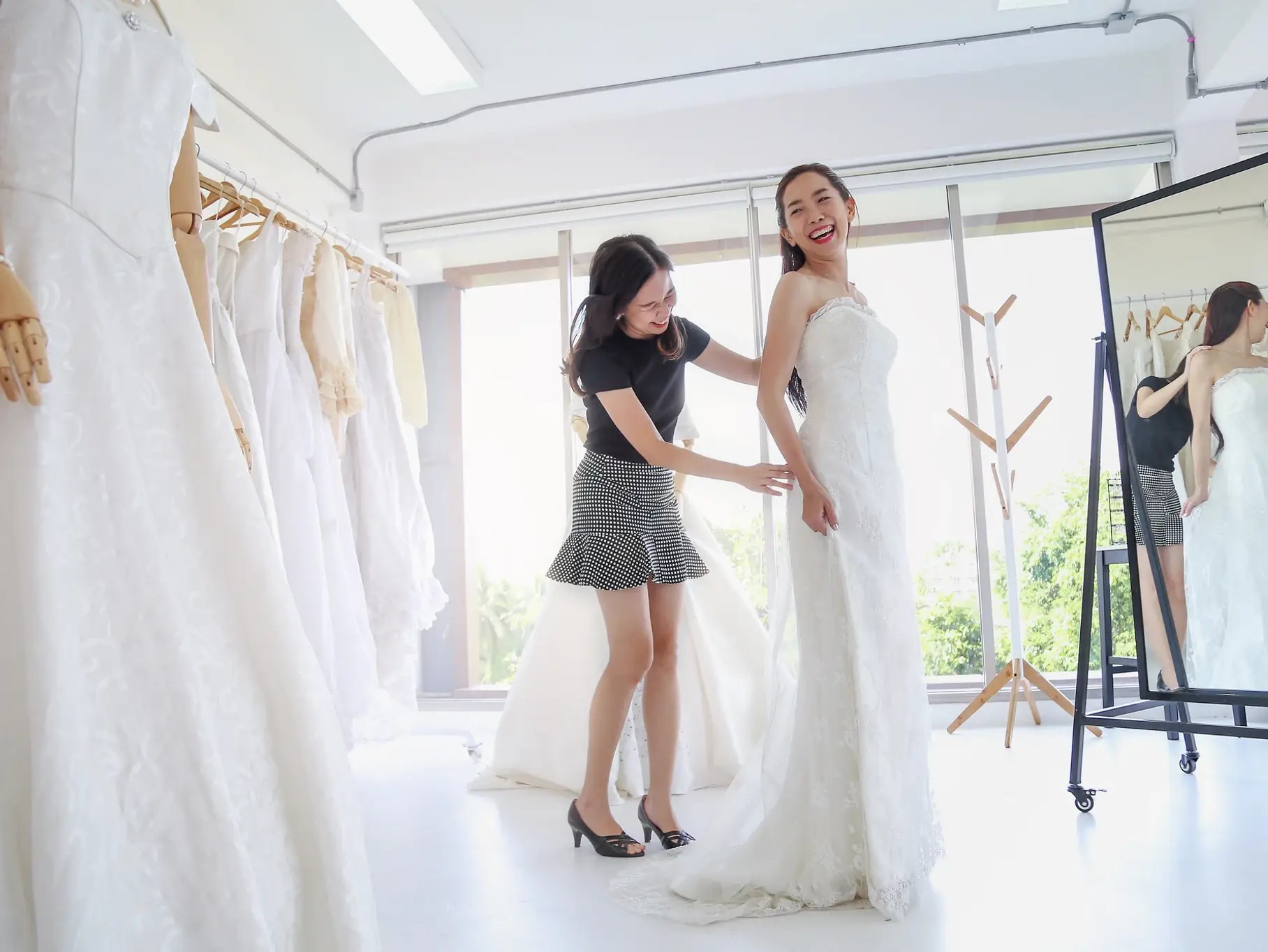 The Ultimate Guide to Wedding Dress Shopping: Timeline, Tips &amp; Tricks. Desktop Image