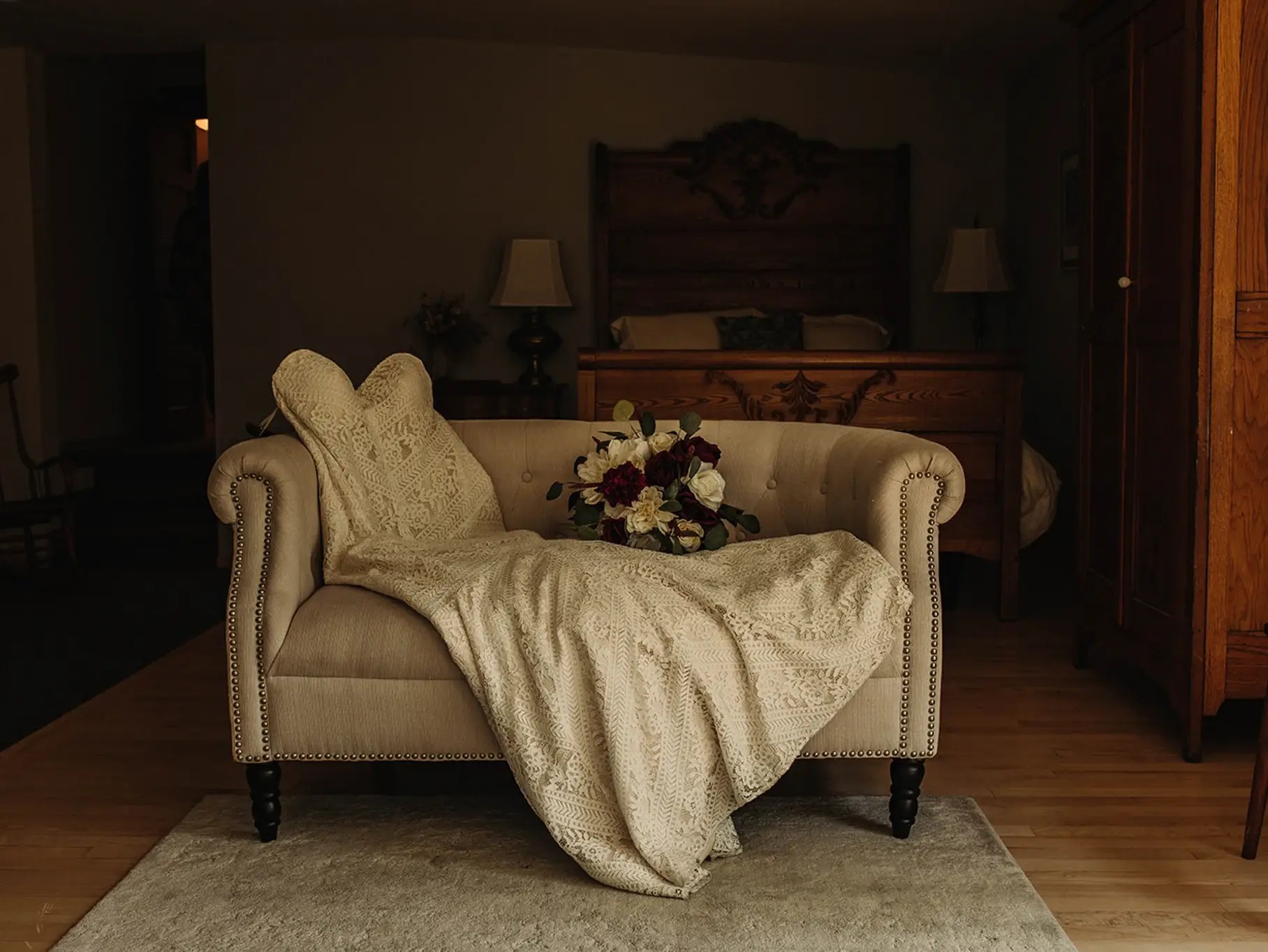 Bridal Gown Tailoring Mastery: Achieving the Perfect Fit for Your Dream Wedding Dress. Desktop Image